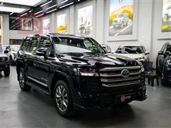 تۆیۆتا لاند کروزەر